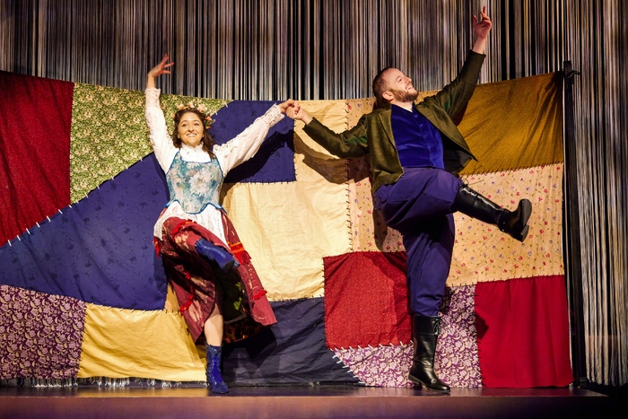 Photos: Get a First Look at National Yiddish Theatre Folksbiene's AMID FALLING WALLS Image
