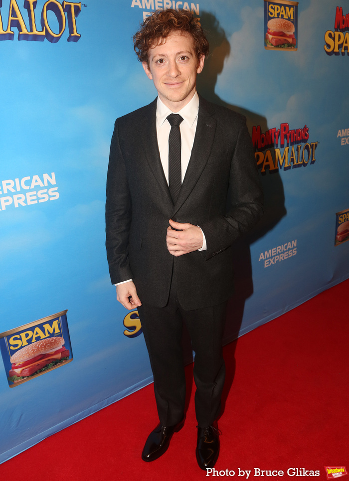 Photos: On the Red Carpet at SPAMALOT Opening Night Image