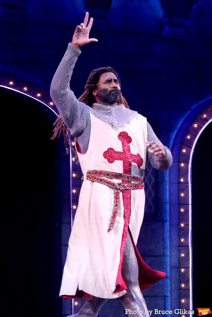 Photos: Get a Look at SPAMALOT Opening Night Bows! Image