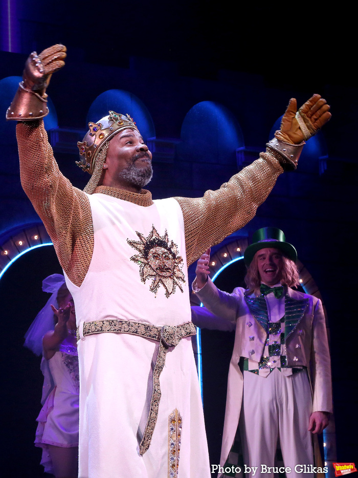 Photos: Get a Look at SPAMALOT Opening Night Bows! Image