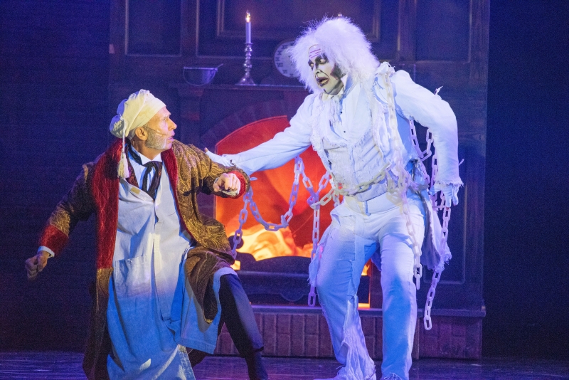 Review: A CHRISTMAS CAROL: THE MUSICAL at Dutch Apple Dinner Theatre 