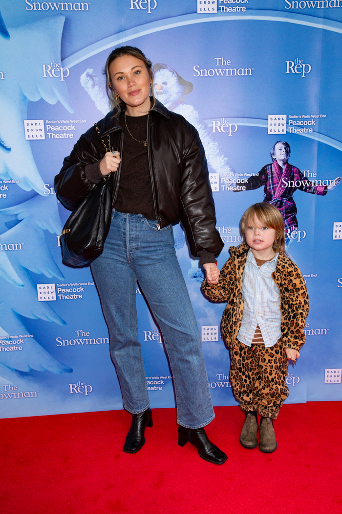 Photos: Stars Arrive at the Opening of THE SNOWMAN at the Peacock Theatre Image