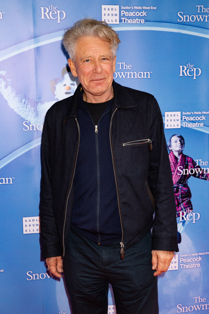 Photos: Stars Arrive at the Opening of THE SNOWMAN at the Peacock Theatre Image