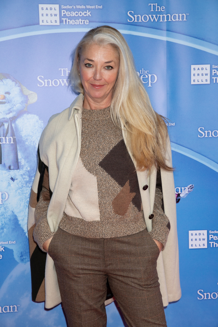 Photos: Stars Arrive at the Opening of THE SNOWMAN at the Peacock Theatre Image