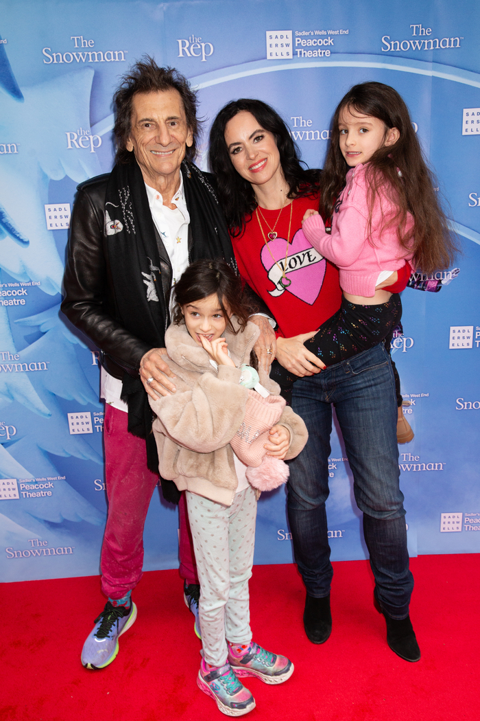Ronnie Wood, Sally Wood & daughters Photo