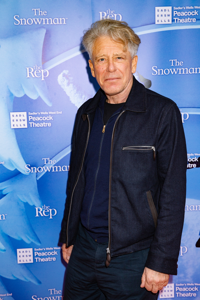 Photos: Stars Arrive at the Opening of THE SNOWMAN at the Peacock Theatre Image