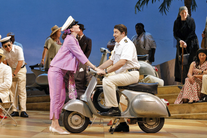 Photos: First Look at THE ELIXIR OF LOVE at San Francisco Opera Image