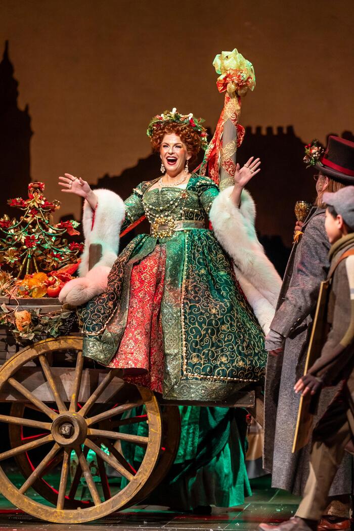 Photos: First Look at A CHRISTMAS CAROL at Ford's Theatre Image