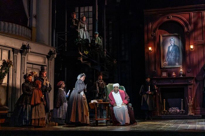 Photos: First Look at A CHRISTMAS CAROL at Ford's Theatre Image