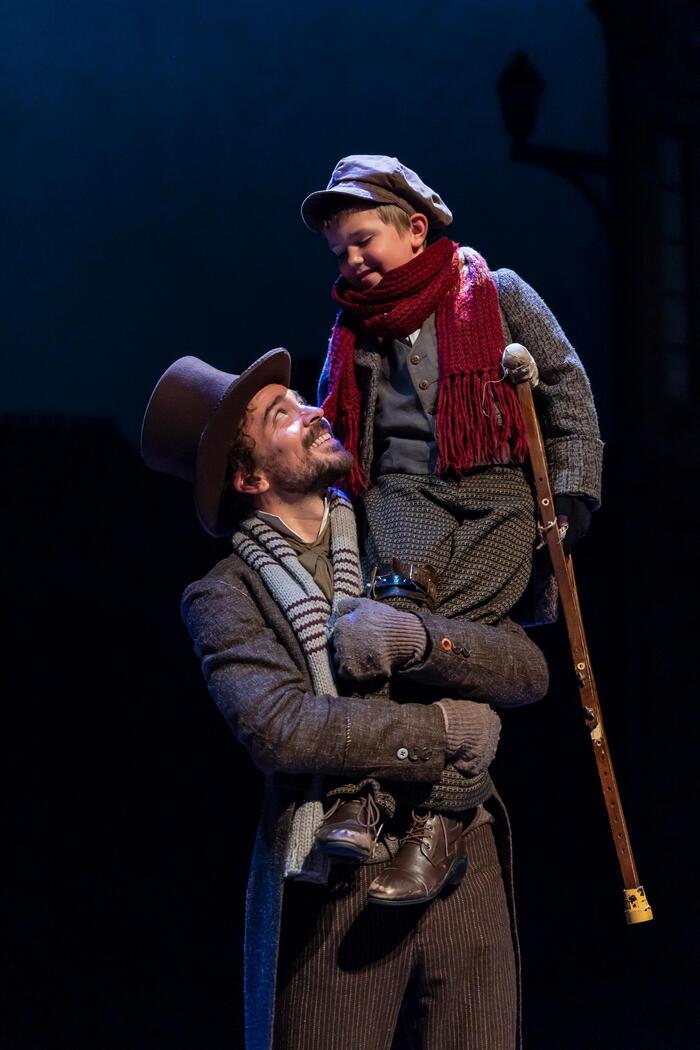 Photos: First Look at A CHRISTMAS CAROL at Ford's Theatre Image