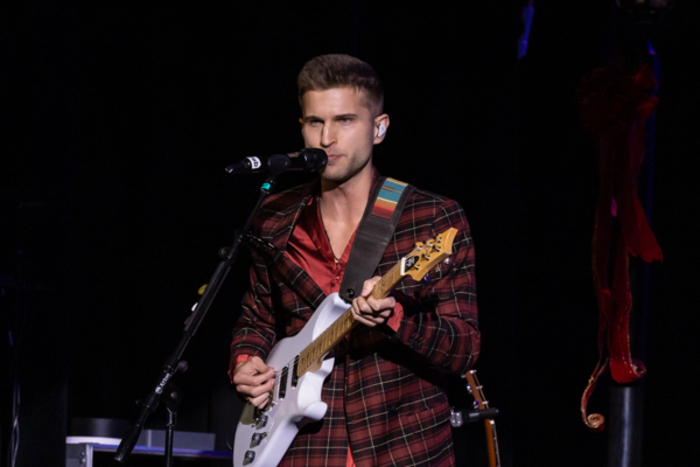 Photos: Inside Mount Vernon Arts Consortium presented GIRL NAMED TOM: ONE MORE CHRISTMAS TOUR Image