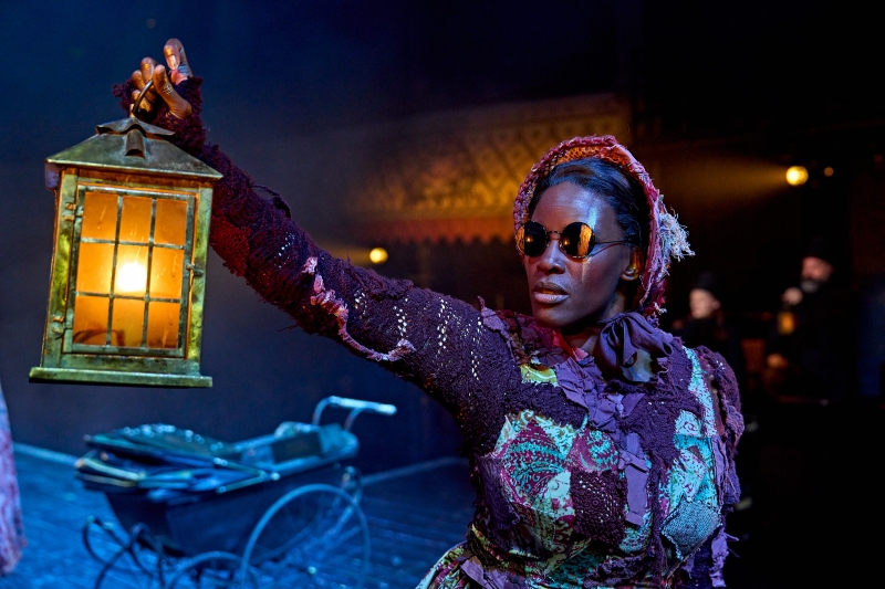 Review: A CHRISTMAS CAROL, Old Vic Theatre Image
