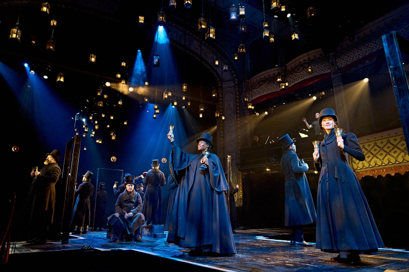 Review: A CHRISTMAS CAROL, Old Vic Theatre Image