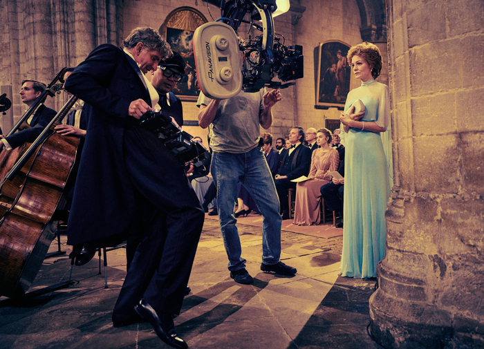 Photos: New Look at MAESTRO With Bradley Cooper & Carey Mulligan; In Theaters Now Before Netflix Release Image