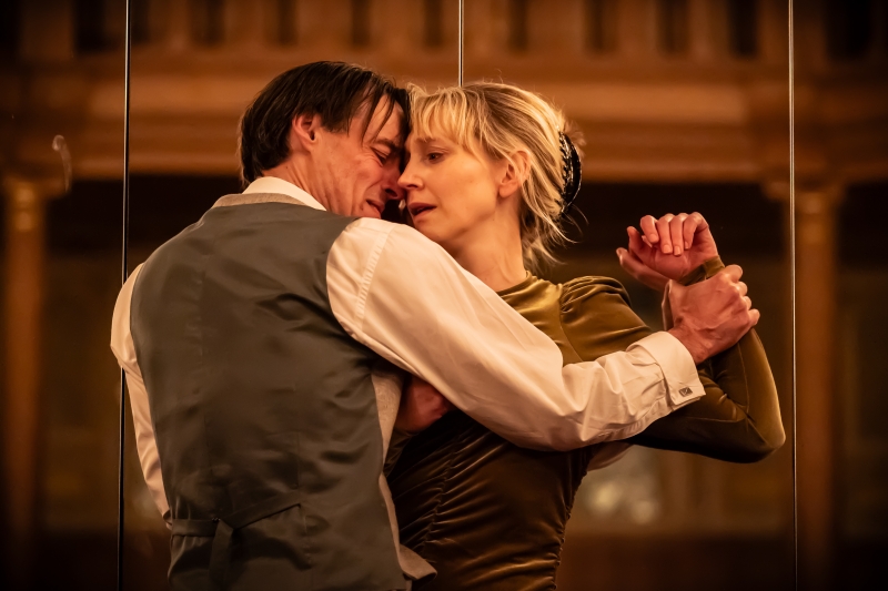 Review: GHOSTS, Sam Wanamaker Playhouse 