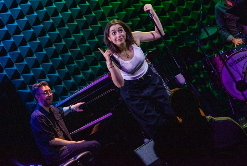 Review: CRISTIN MILIOTI An Oasis Of Coolness At Joe's Pub Image