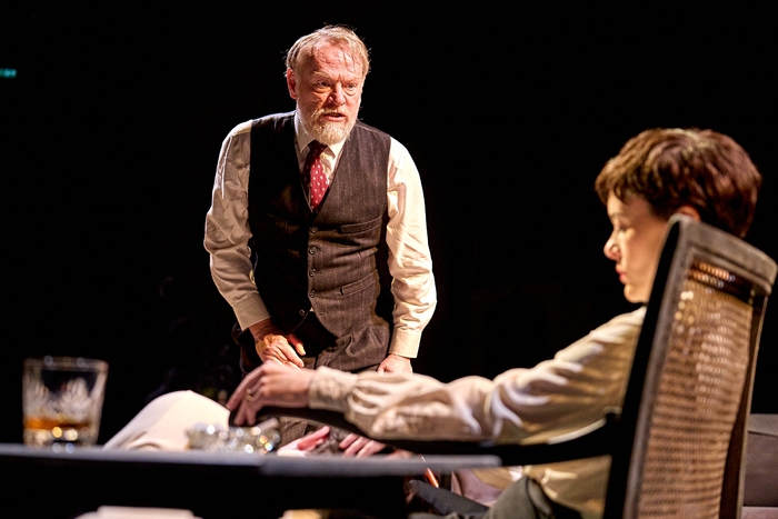 Photos: First Look at Jared Harris in Young Vic's THE HOMECOMING Image