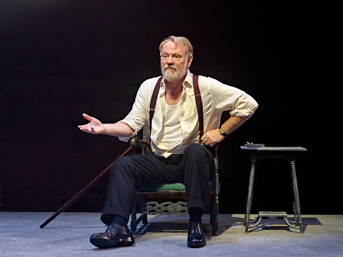 Photos: First Look at Jared Harris in Young Vic's THE HOMECOMING Image