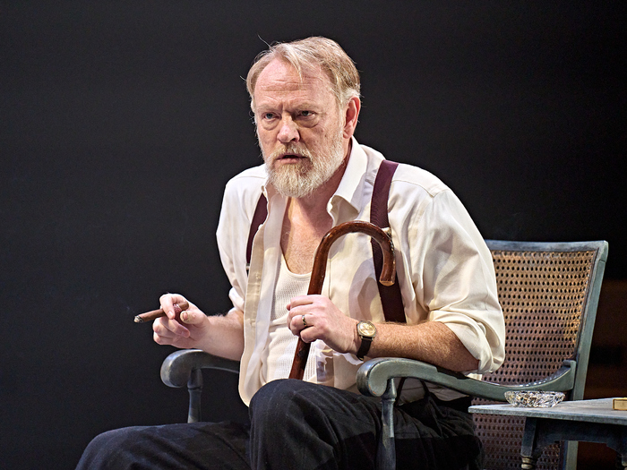 Photos: First Look at Jared Harris in Young Vic's THE HOMECOMING Image