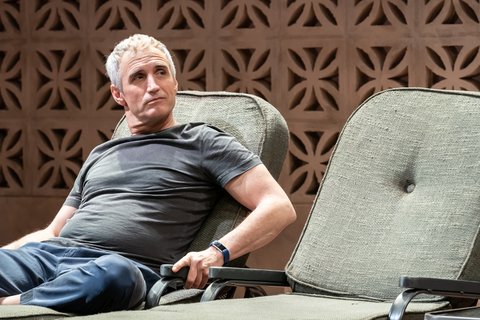 Photos: First Look at INFINITE LIFE at the National Theatre Image
