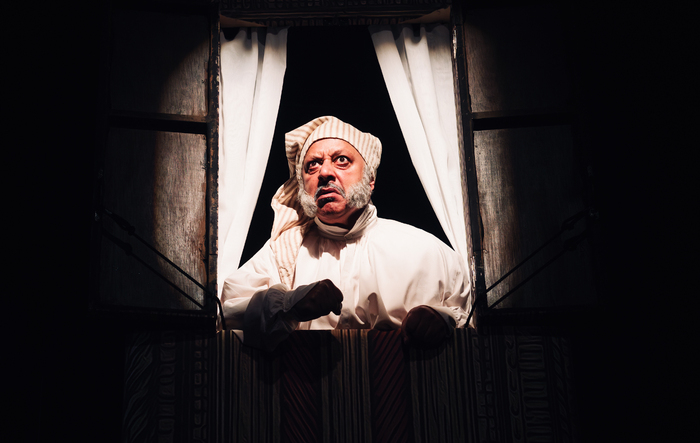 Photos: First Look At A SHERLOCK CAROL At Marylebone Theatre Image