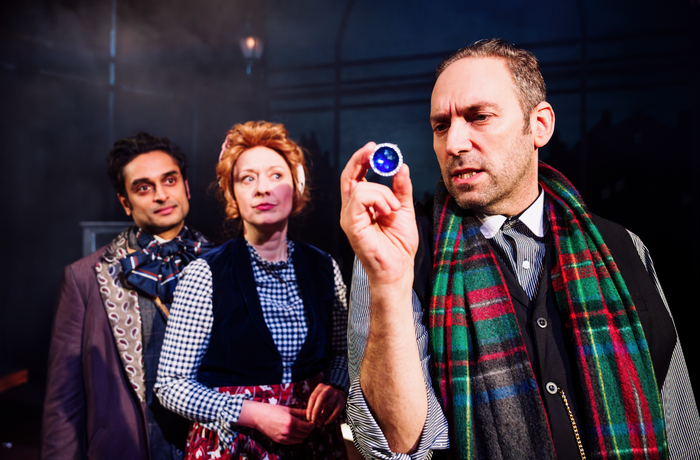 Photos: First Look At A SHERLOCK CAROL At Marylebone Theatre Image