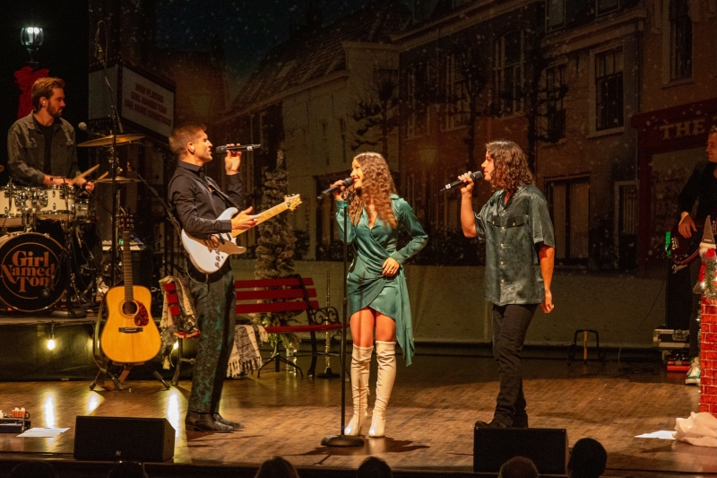 Review: GIRL NAMED TOM - ONE MORE CHRISTMAS TOUR at Pantages Theatre 