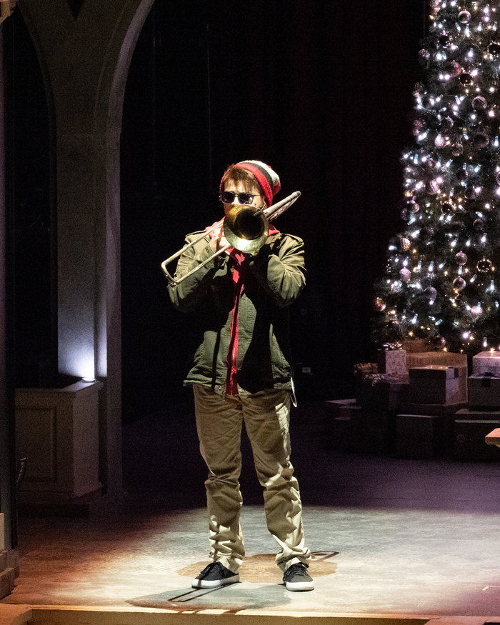 Photos: First Look at LOVE ACTUALLY LIVE at the Wallis Anneberg Image