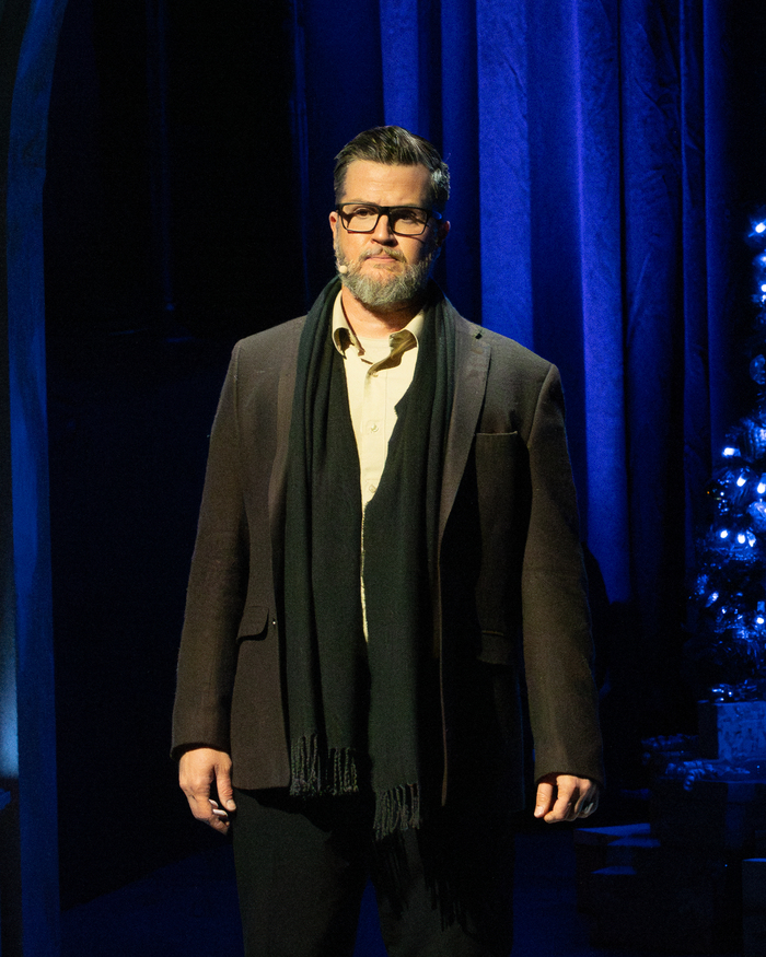 Photos: First Look at LOVE ACTUALLY LIVE at the Wallis Anneberg Image