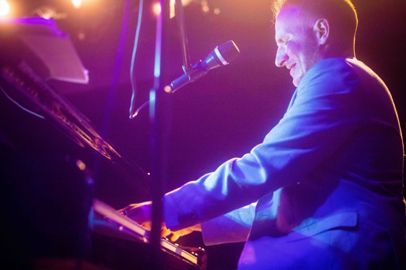 Cabaret Photographers: Matt Baker Image