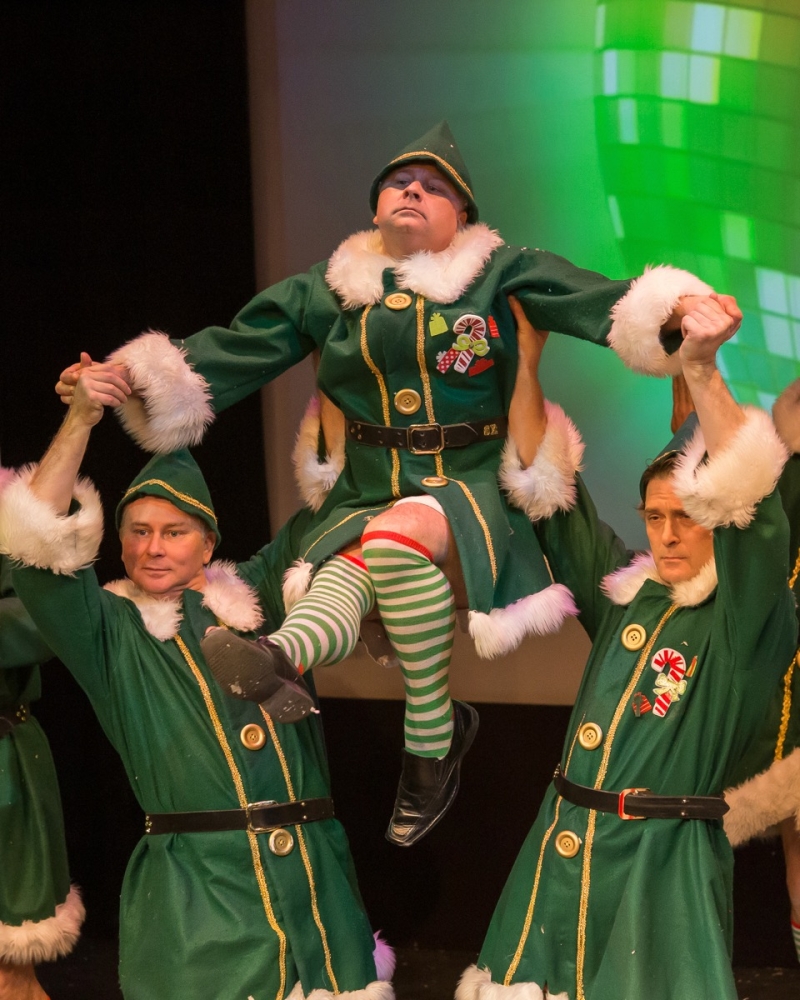 Review: SANTASIA – A HOLIDAY COMEDY at Whitefire Theatre 