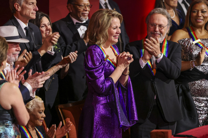 Barry Gibb, Dionne Warwick, Renee Fleming, Billy Crystal, and Queen Latifah  Photo