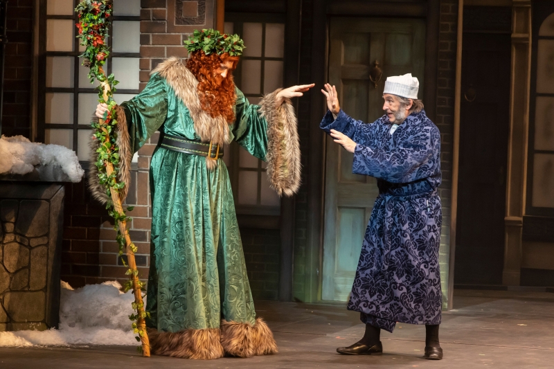 Nashville Repertory Theatre's Beautifully Conceived Gift of A CHRISTMAS CAROL Radiates Warmth 