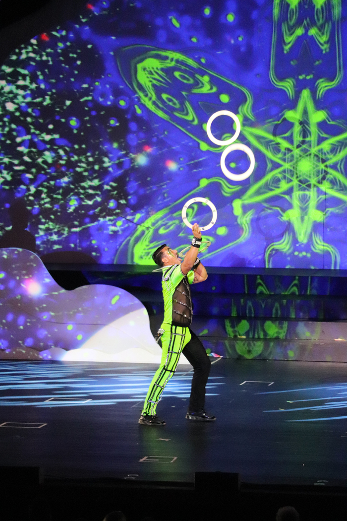 Photos: Create Memories To Cherish Forever at CIRQUE MUSICA HOLIDAY WONDERLAND Image