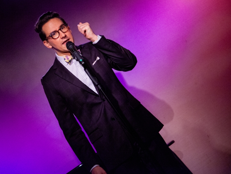 Review: Jason Henderson Charms Don't Tell Mama Audience With GETTING TO NOEL YOU Image