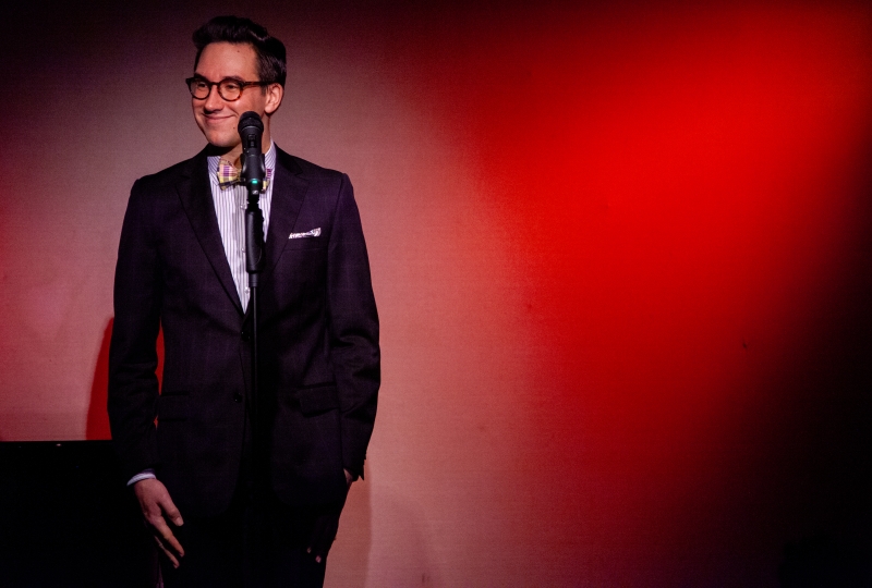 Review: Jason Henderson Charms Don't Tell Mama Audience With GETTING TO NOEL YOU Image
