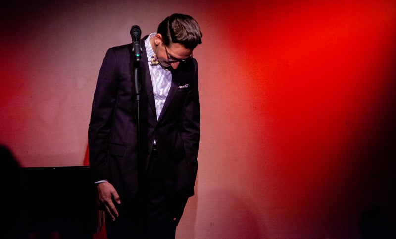 Review: Jason Henderson Charms Don't Tell Mama Audience With GETTING TO NOEL YOU Image
