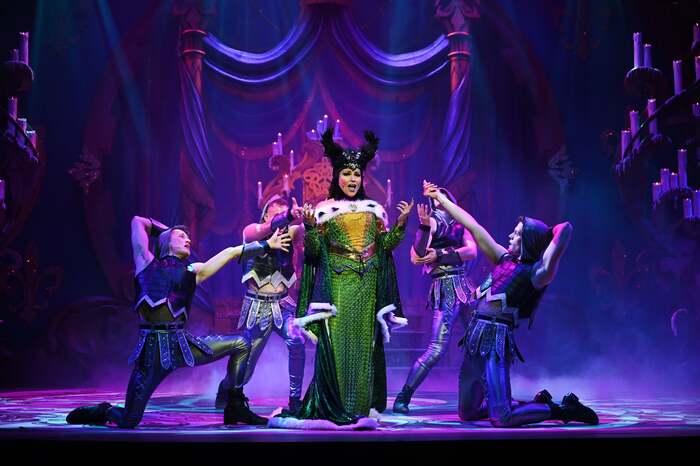 Photos: First Look At Wolverhampton SNOW WHITE Holiday Panto Image