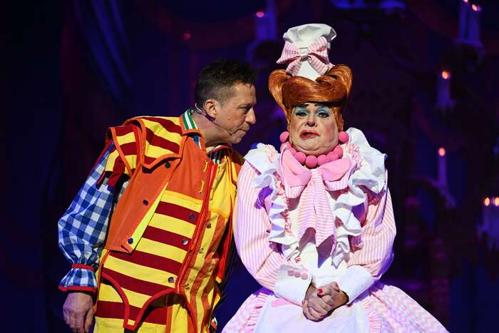 Photos: First Look At Wolverhampton SNOW WHITE Holiday Panto Image
