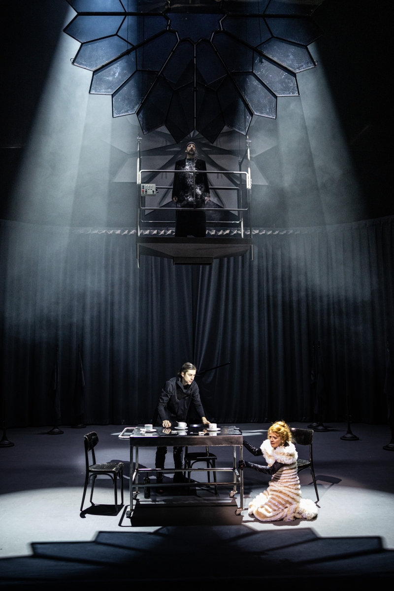 Review: HAMLET v Národním divadle Image