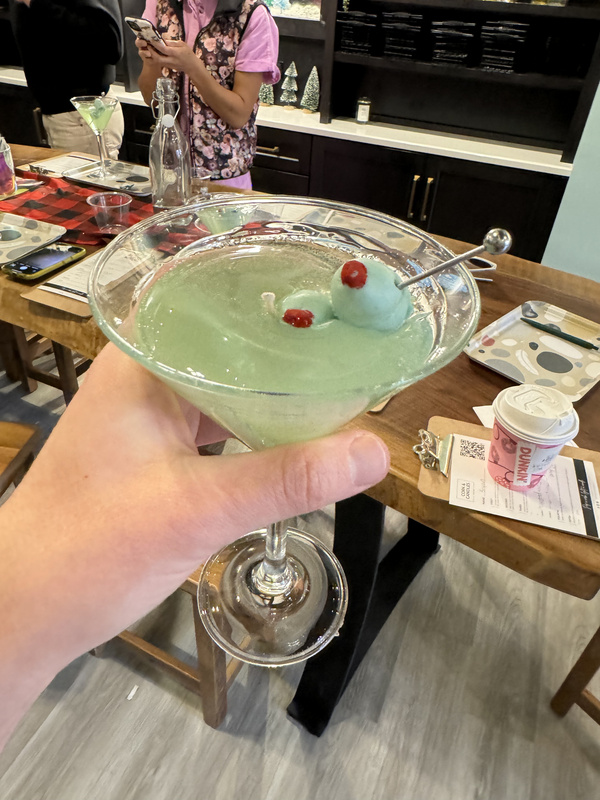 Photos: COMPANY National Tour Cast Members Make Their Own Custom Martini Candles Image