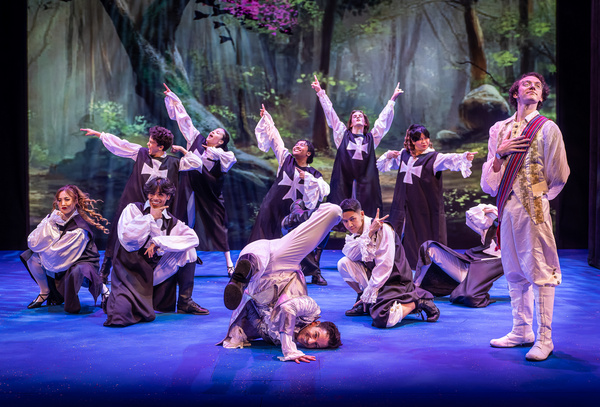 Photos: First Look At A CINDERELLA CHRISTMAS At Laguna Playhouse Image