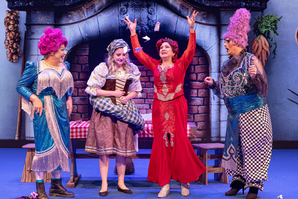 Photos: First Look At A CINDERELLA CHRISTMAS At Laguna Playhouse Image