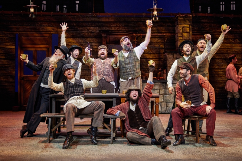Interview: Real-Life Married Couple Alexandra Socha & Etai Benson Share the Stage in FIDDLER ON THE ROOF Image