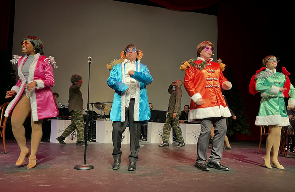 Photos: First Look at Troubadour Theater Company's Production of WHITE (ALBUM) CHRISTMAS at Colony Theatre 