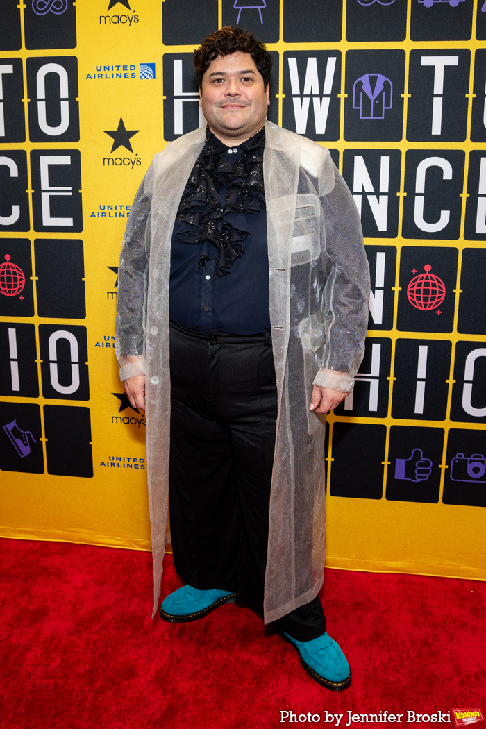 Photos: Stars Walk the Red Carpet on Opening Night of HOW TO DANCE IN OHIO Image
