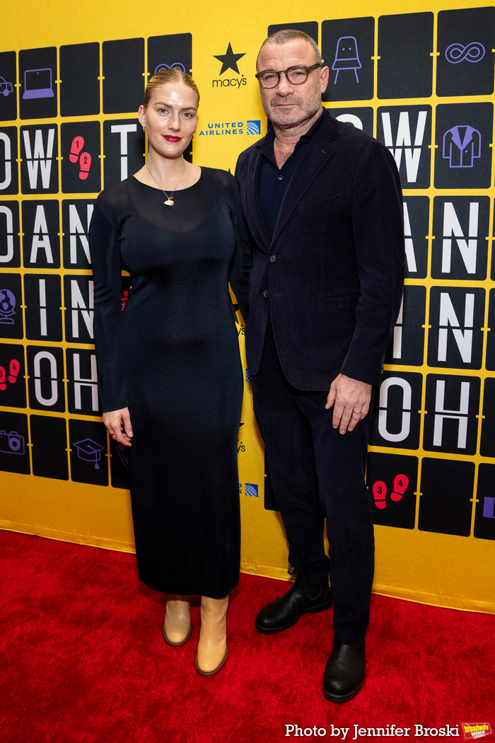 Photos: Stars Walk the Red Carpet on Opening Night of HOW TO DANCE IN OHIO Image