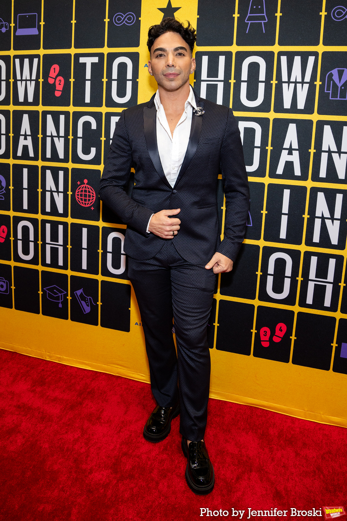 Photos: Stars Walk the Red Carpet on Opening Night of HOW TO DANCE IN OHIO Image