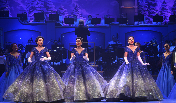Photos: MOIPEI Returns to AES Indiana Yuletide Celebration Image