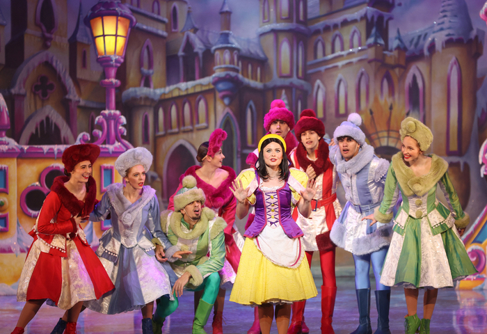 Photos: Get a First Look at SNOW WHITE AND THE SEVEN DWARFS at Southampton's Mayflower Theatre 